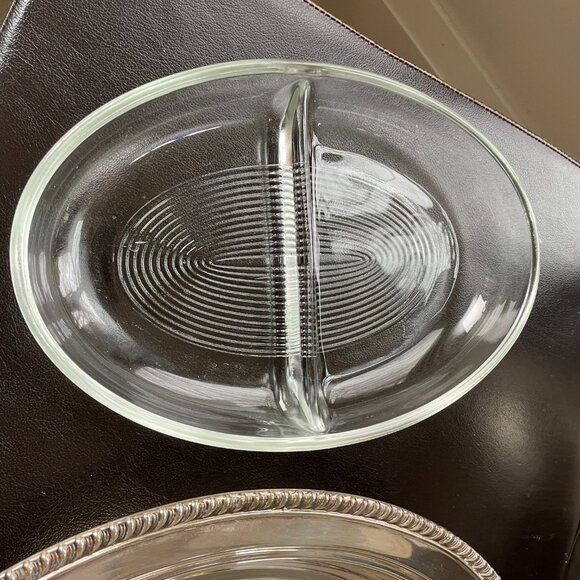 Vintage W.M.Rogers Silverplate Oval 12" Covered Serving Bowl w/insert - Picture 4 of 12